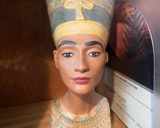Replica Bust Of Nefertiti 