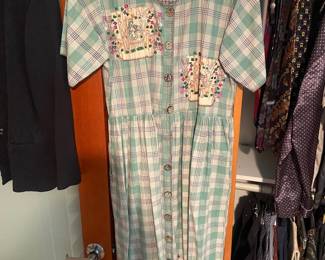 1990s Papy Boez Cottage Core Short Sleeve Midi Dress with Embroidered Patchwork – Size Medium