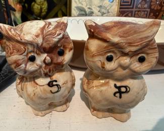 Circa 1950s Ceramic Owl Salt & Pepper Shakers