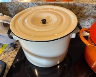 Kokkums Cream Enamelware Stock Pot