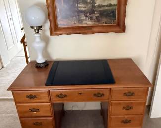 Bedroom set, lamp, picture