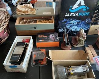 Water filter, Gold scale, misc items