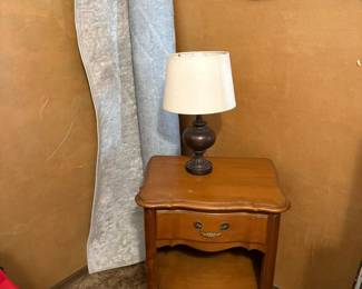 side table, lamp, rug