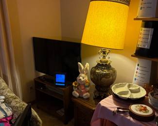 lamp, end table, TV, stand