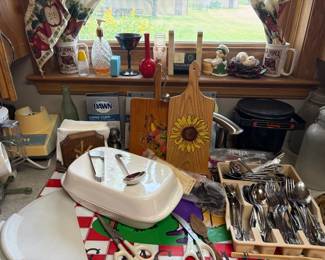 flatware, cutting  boards, bakeware