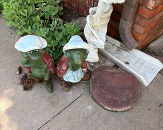 turtles, yard decor