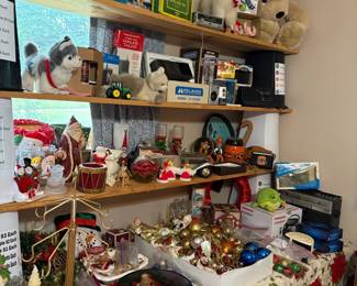 NIB gifts, stuffed animals including Llamas, Christmas decor