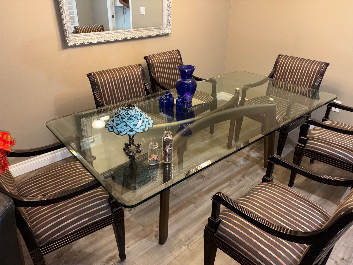 luxurious glass dining table