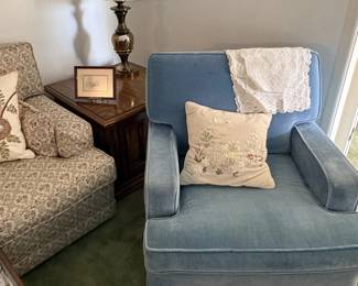 midcentury traditional living room furniture