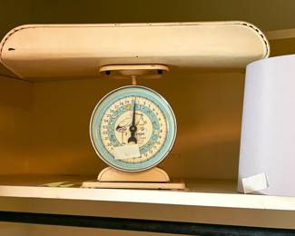 1940's Hanson Model 3025 Nursery Baby Scale