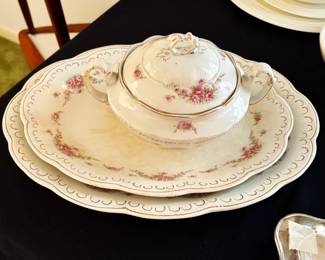 vintage Wedgewood china pieces