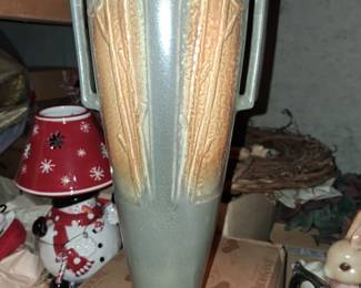 1937 Stonware vase