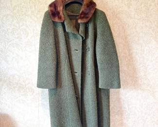 ken whitmore green wool coat brown fur collar