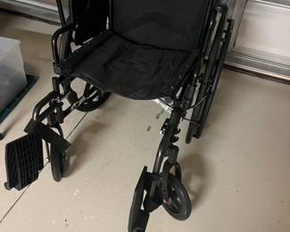 Foldable wheelchair