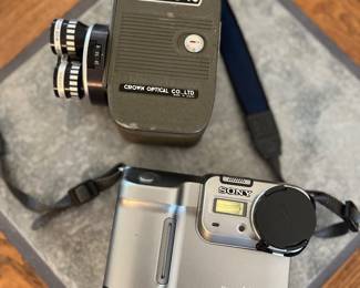  vintage Sony Digital Mavica MVC-FD83 camera vintage Crown Model 8-T3 movie camera