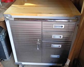 rolling work bench with drawers