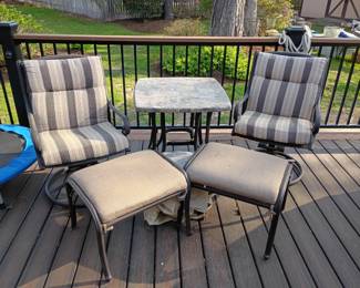patio furniture in nice shape