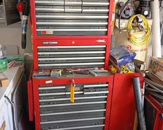 nice stackable craftsman rolling tool box