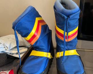 lots of shoes new in box, boots and more