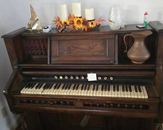 Vintage Pump organ 