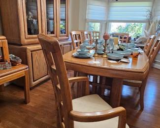 kitchen table and chairs with leaves