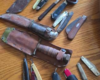 Pocket knife and fixed blade collection some military 