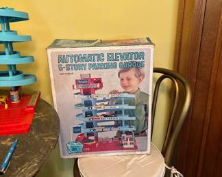 Vintage Toys Loads