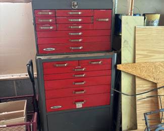 Tool chest