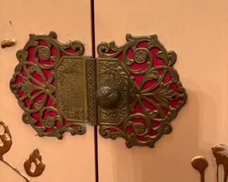 Shoe Cabinet details