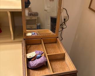 Wooden jewelry Vanity Box
