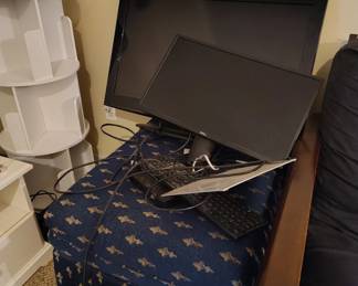 Ottoman  ts and computer screen