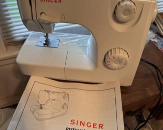 Singer Model 8280 Sewing Machine