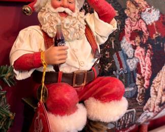 Large Coca-Cola Santa Claus figurine statue, vintage Coke Christmas collectible display