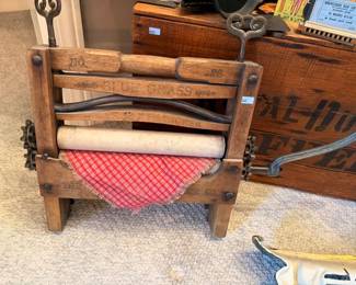 Antique Blue Grass No. 88 wooden clothes wringer with hand crank, laundry primitive