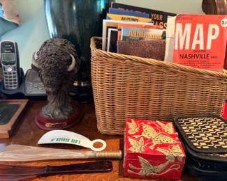 Cordless phone, figurine, vintage maps Alabama Nashville, wicker basket, desk items lot