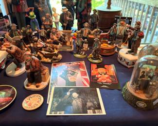 Emmett Kelly Jr figurine collection, clown figurines snow globes, collectible lot