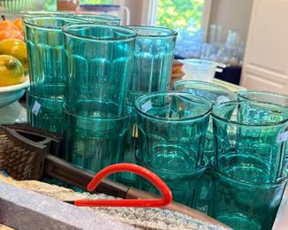 Teal turquoise glass drinking glasses set, vintage colored glassware, kitchen drinkware lot