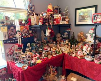 Christmas cookie jar, snowman figurines, holiday stockings, collectibles table lot