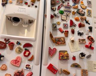 Refrigerator magnet collection, souvenir magnets, collectible fridge magnets lot