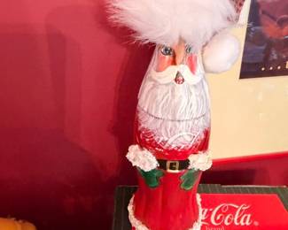Coca-Cola Santa Claus figurine, Table Top Collection, Coke Christmas collectible