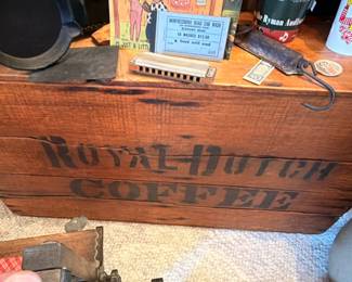 Vintage Royal Dutch Coffee wooden shipping crate, advertising collectible
