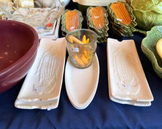 Ceramic corn cob dishes, brown mixing bowl, glass vase, decorative tableware lot