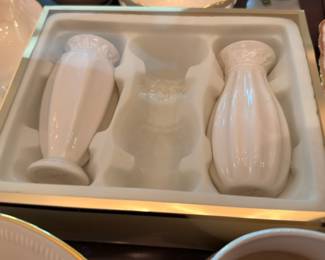 New in box ceramic bud vase set, white cream, gift set, home decor