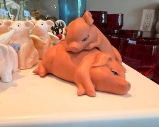 Terracotta pig and piglet figurine, ceramic pig collection, farmhouse decor collectible