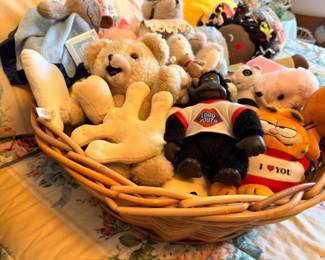 Basket of vintage stuffed animals, teddy bears, Garfield plush, collectible plush toys lot