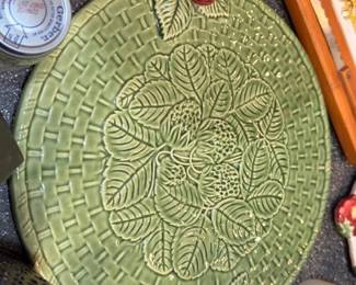 Green ceramic leaf pattern plate, embossed leaves, ladybug detail, decorative charger