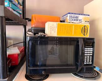 Microwave oven, steamer cooker set in box, small kitchen appliances lot
