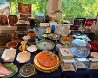 Kitchen table overview, dishes, bowls, plates, glassware, pottery, massive kitchenware lot