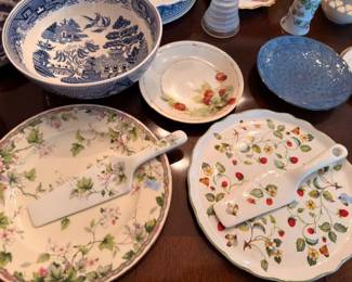 Strawberry pattern china serving plates, Blue Willow bowl, assorted vintage dishes and platters