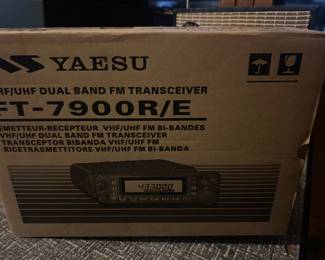 YAesu FT-7900R/E 